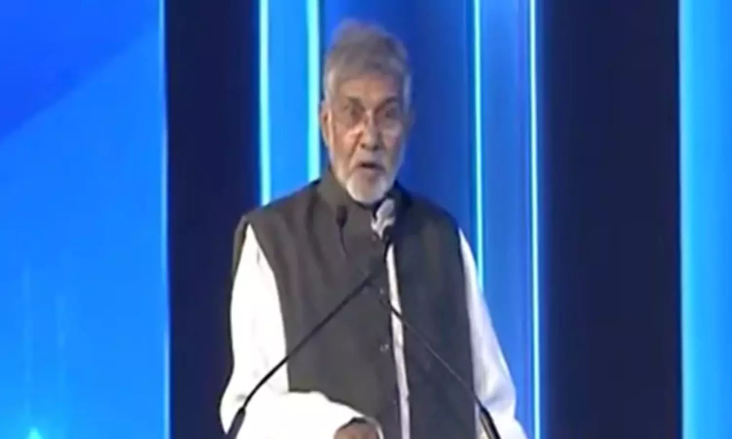 Kailash Satyarthi: The young Chief Minister is doing wonders